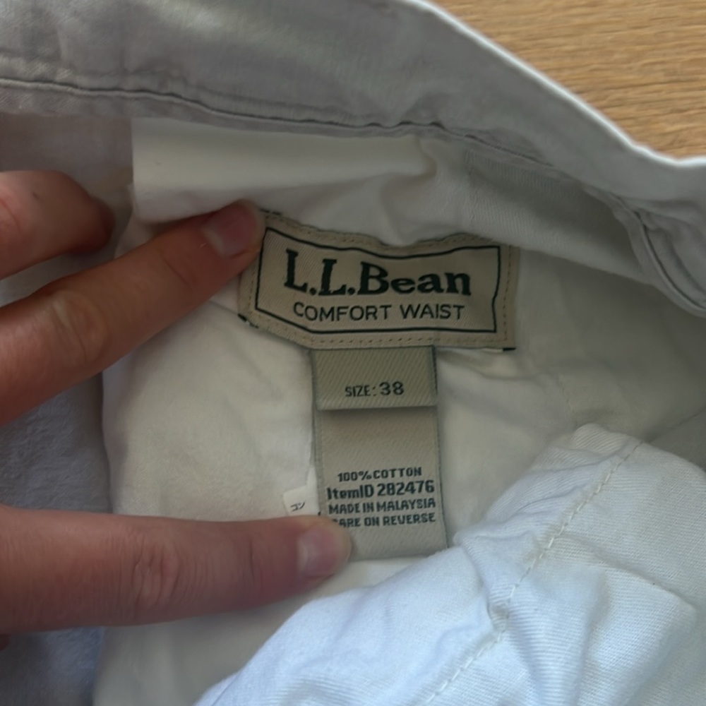 LL Bean Men’s Shorts - Picture 3 of 3